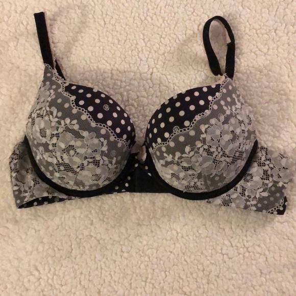 Victoria's Secret Other - Victoria’s Secret Perfect Shape Push Up Bra 36C